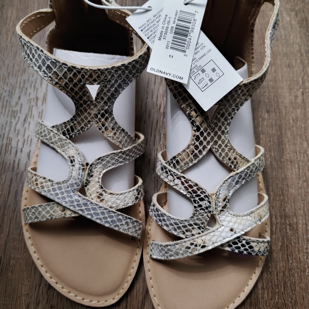 Little kids sandals